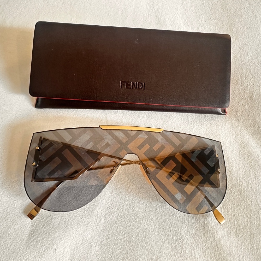 Fendi Gold and Brown Patterned Sunglasses